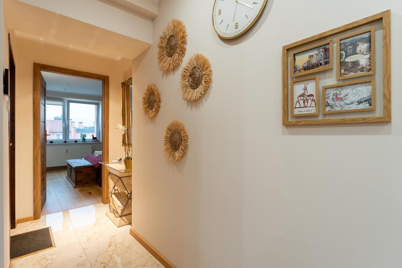 ילנייה גורה Apartament Zloty Jelonek - 4 Osobowy Na Placu Ratuszowym - Space Apart מראה חיצוני תמונה