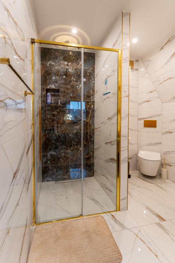 ילנייה גורה Apartament Zloty Jelonek - 4 Osobowy Na Placu Ratuszowym - Space Apart מראה חיצוני תמונה