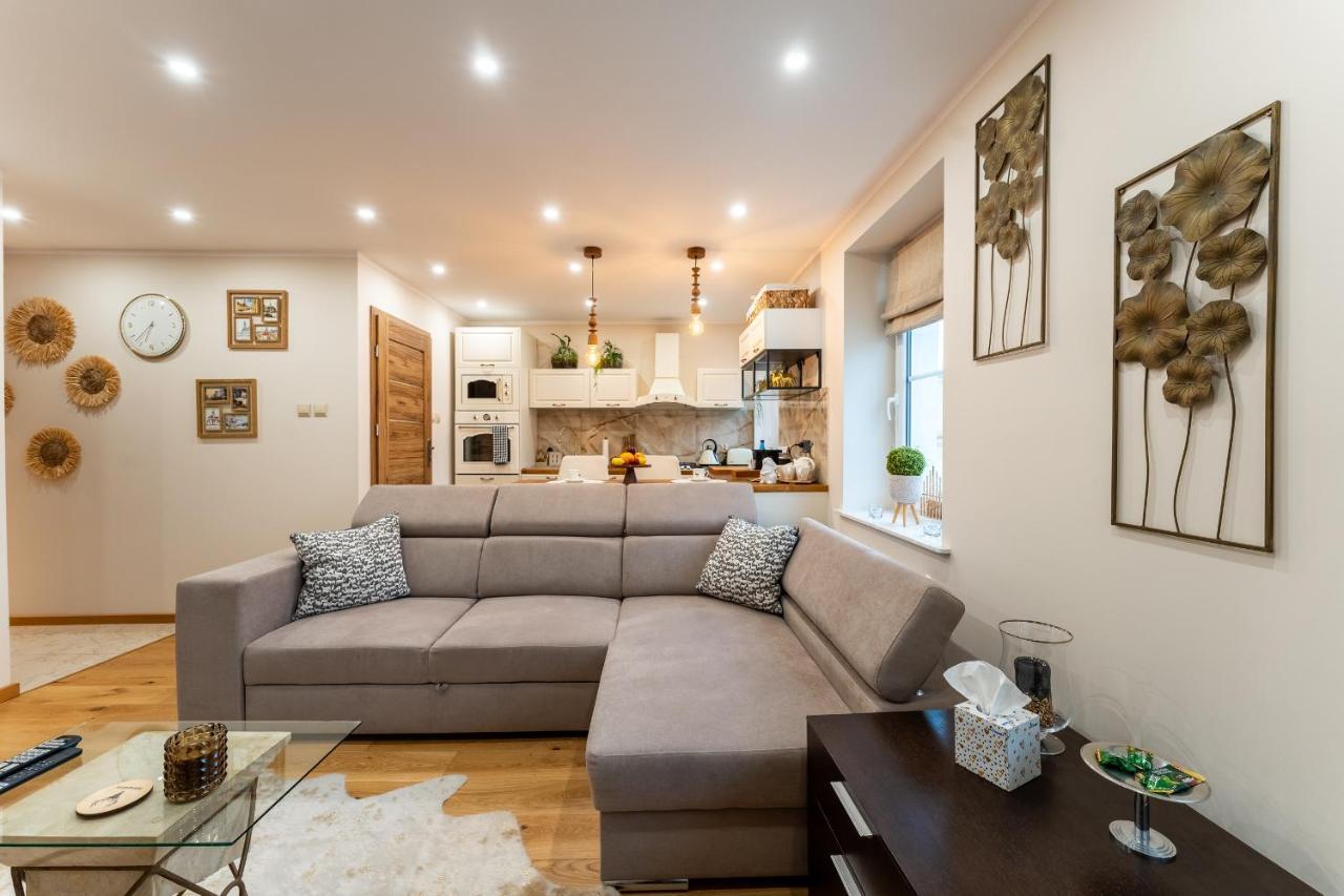 ילנייה גורה Apartament Zloty Jelonek - 4 Osobowy Na Placu Ratuszowym - Space Apart מראה חיצוני תמונה